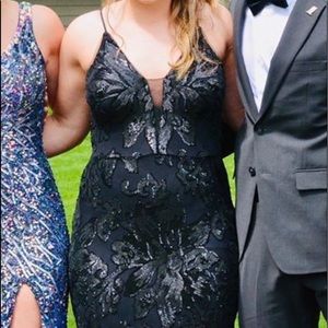 black prom dress